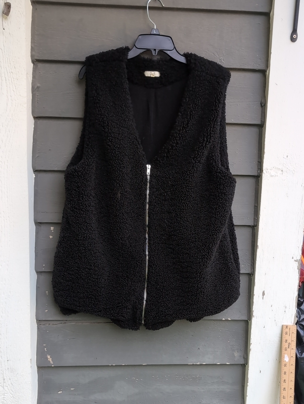 Easel Black Sherpa Zip-Front Vest Oversized Medium